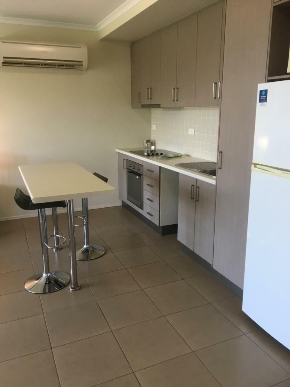 Airlie Central Apartments Airlie Beach Εξωτερικό φωτογραφία
